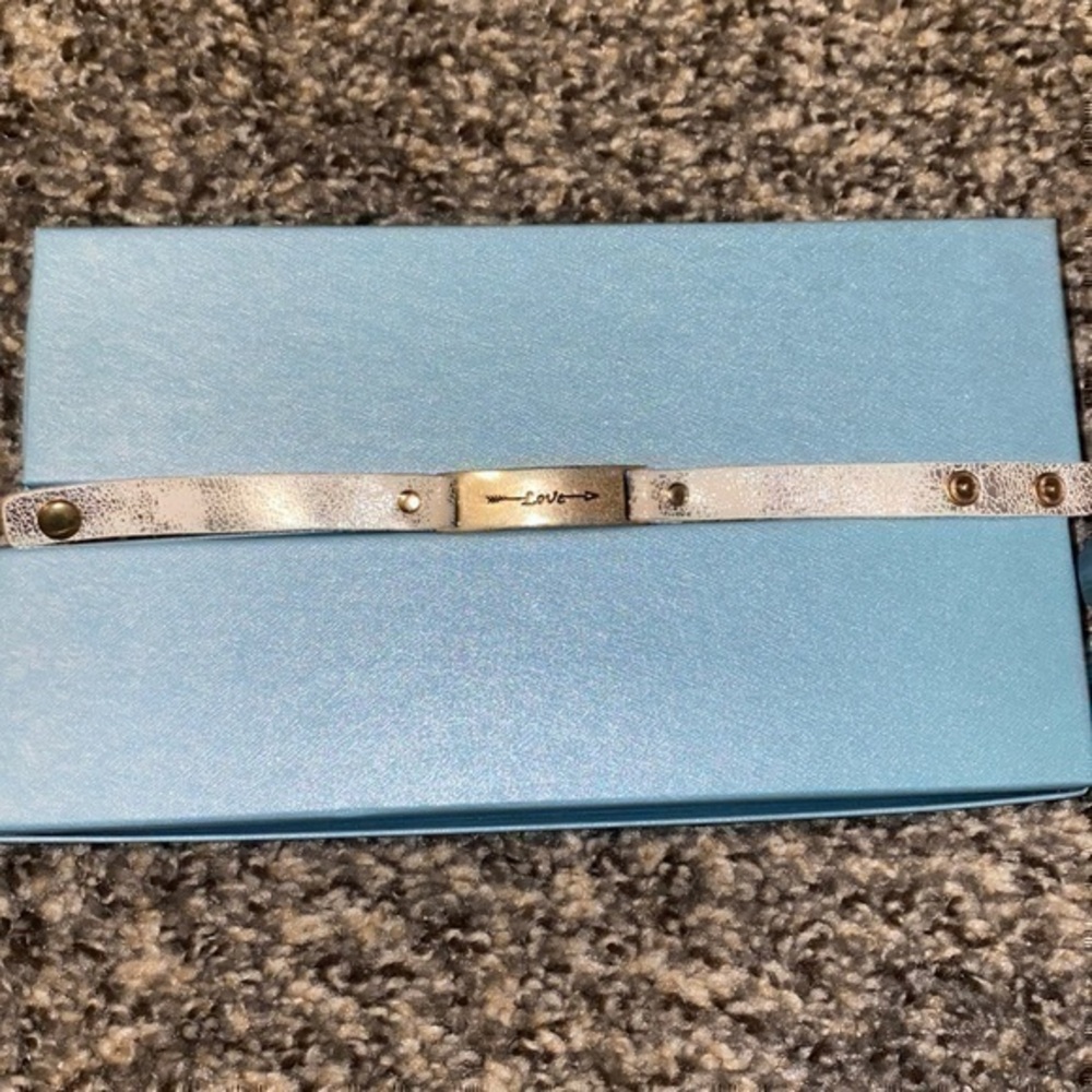 Bracelet